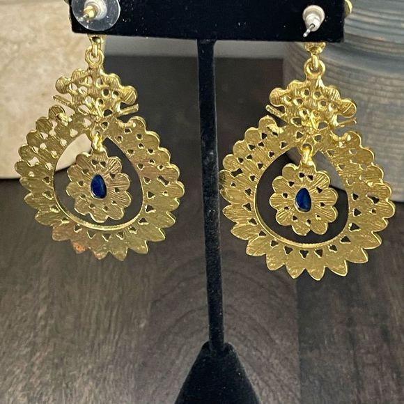 Amrita Singh blue stone statement earrings gold tone - Picture 7 of 7